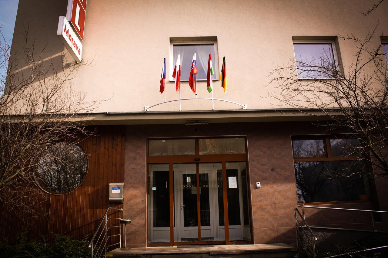 Hotel Morava Uherské Hradiště Exterior foto